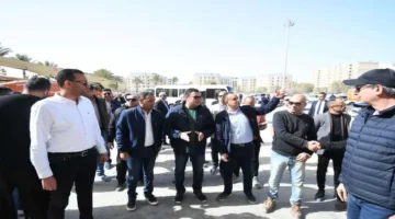 جولة العلمين الجديدة.. وزير الإسكان يتابع سير العمل في مشروعات المدينة التراثية والسكنية